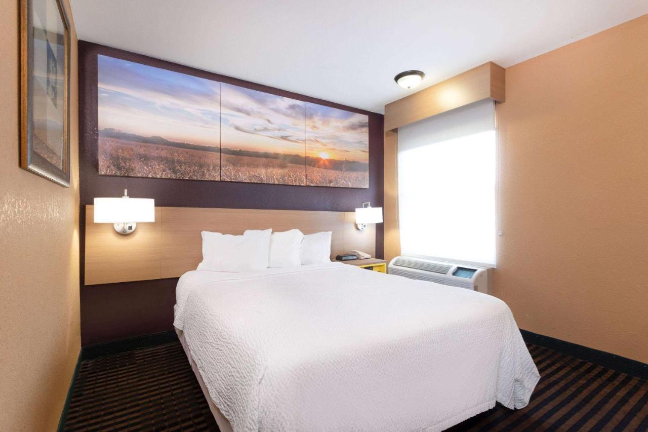Days Inn By Wyndham Anderson In Exterior foto